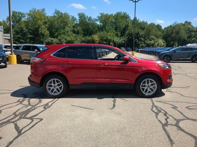 Certified 2023 Ford Edge SEL w/ Convenience Package AWD/4WD image 2