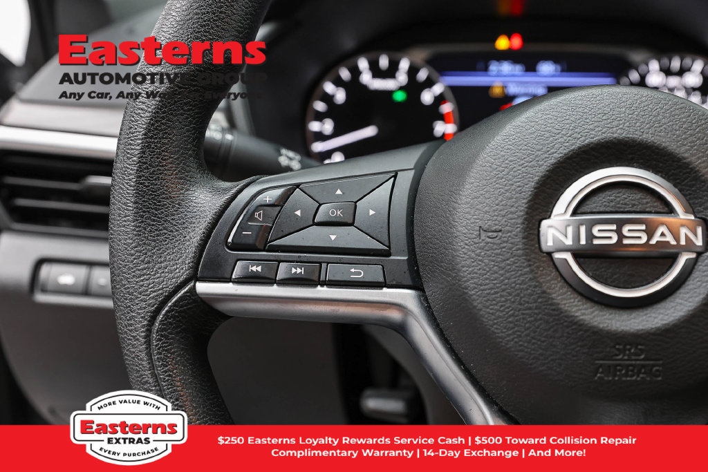 Used 2024 Nissan Altima 2.5 SV FWD image 16