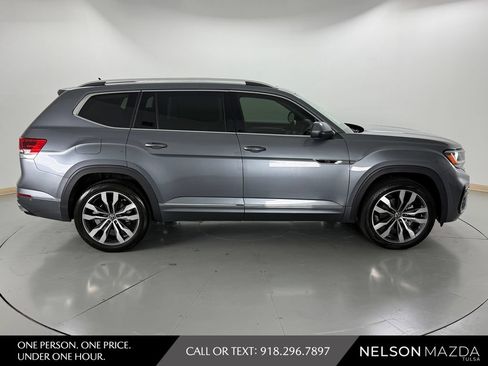 Used 2023 Volkswagen Atlas SEL Premium R-Line AWD/4WD image 5