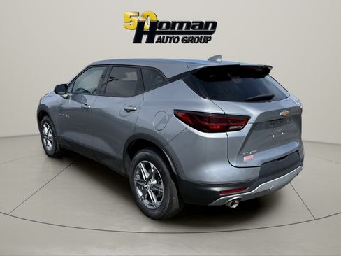 Used 2025 Chevrolet Blazer LT FWD image 3
