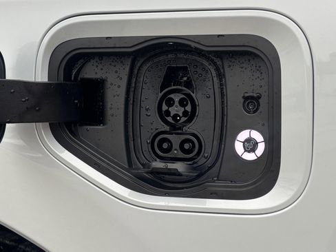 New 2025 Ford F150 Lightning Flash image 34