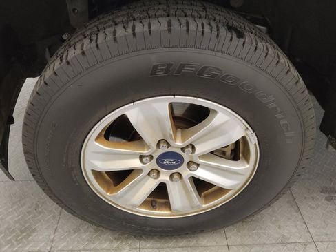 Used 2017 Ford F150 XLT w/ Equipment Group 301A Mid image 31