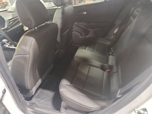 New 2025 Chevrolet Trax ACTIV w/ Sunroof Package image 13