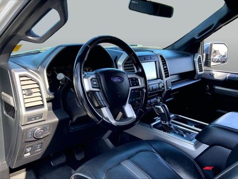 Used 2018 Ford F150 Platinum w/ Equipment Group 701A Luxury AWD/4WD image 15