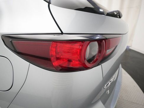 Used 2018 MAZDA CX-5 Touring image 33