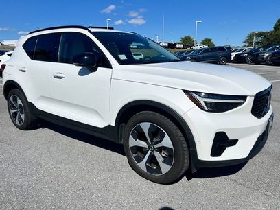Certified 2025 Volvo XC40 B5 Plus w/ Protection Package Premier