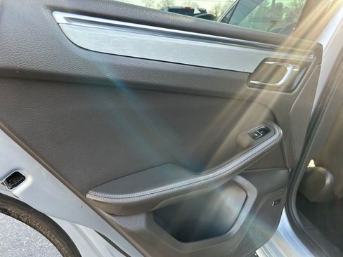 Used 2015 Porsche Macan Turbo image 24