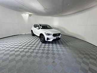 Used 2024 Volvo XC40 B5 Core AWD/4WD video 2