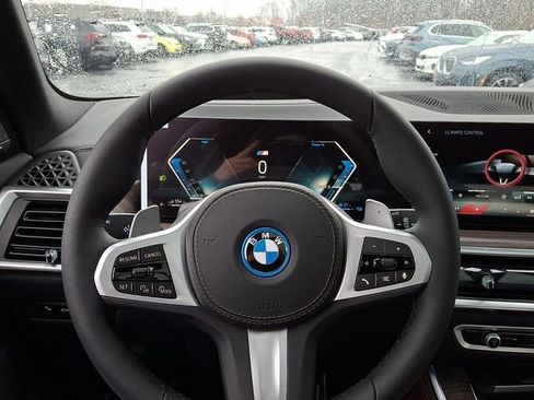 New 2026 BMW X5 xDrive50e w/ M Sport Package image 16