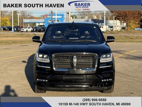 Used 2020 Lincoln Navigator Reserve image 2
