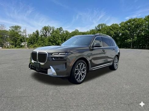 Used 2023 BMW X7 xDrive40i AWD/4WD image 4