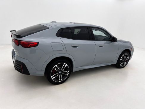 New 2026 BMW X2 xDrive28i w/ Technology Package AWD/4WD image 4
