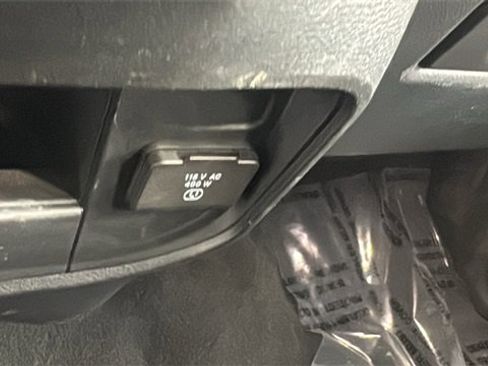 Used 2024 RAM 2500 Laramie image 28