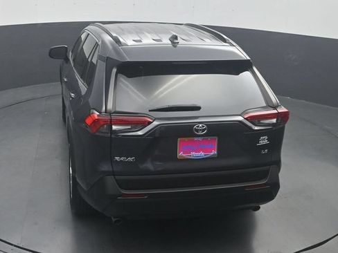 Used 2020 Toyota RAV4 LE FWD image 23