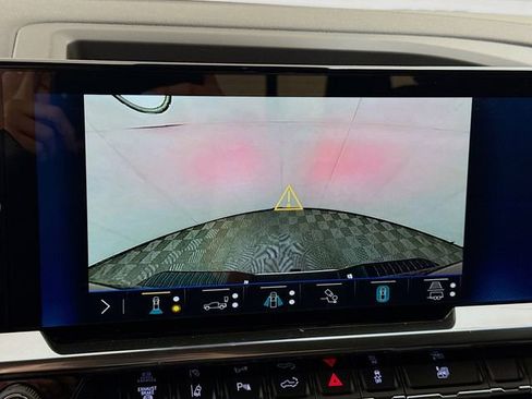 New 2026 Chevrolet Silverado 2500 LTZ w/ LTZ Convenience Package image 17