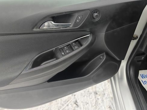 Used 2019 Chevrolet Cruze LT w/ Convenience Package image 12