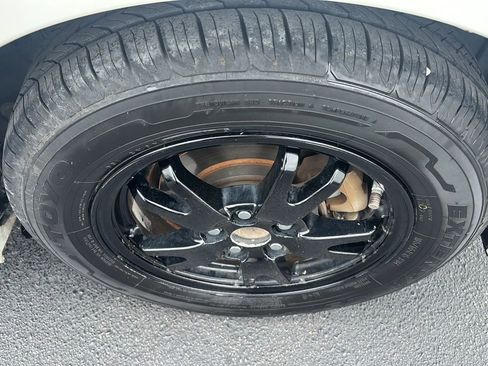 Used 2012 Toyota Prius Two image 30