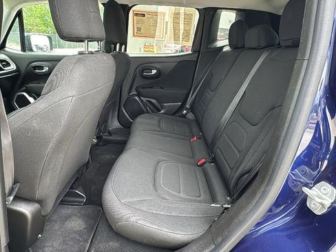 Used 2021 Jeep Renegade Latitude FWD image 14