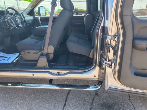 Used 2013 GMC Sierra 2500 SLE w/ SLE Preferred Package RWD image 13