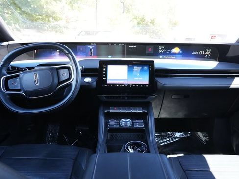 Used 2024 Lincoln Nautilus Reserve w/ Equipment Group 202A AWD/4WD image 19