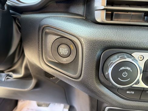 Used 2025 Jeep Gladiator Sport AWD/4WD image 24