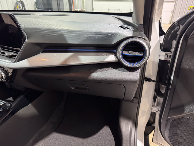 Used 2025 Chevrolet Trax LT w/ LT Convenience Package FWD image 24