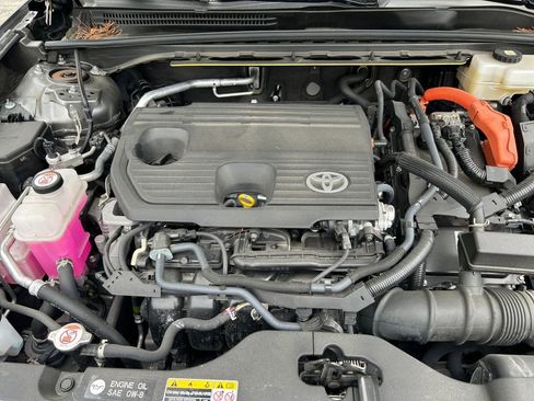 Used 2024 Toyota Crown AWD/4WD image 31