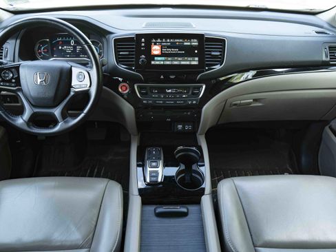 Used 2021 Honda Pilot Touring image 27