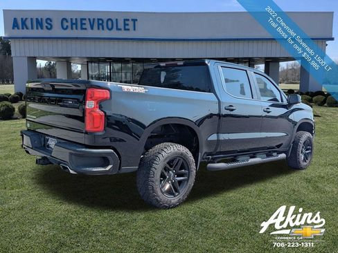 Used 2022 Chevrolet Silverado 1500 LT Trail Boss AWD/4WD image 4