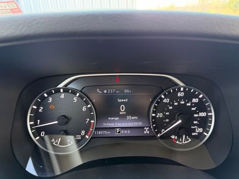 Used 2022 Nissan Frontier SV w/ Technology Package image 19