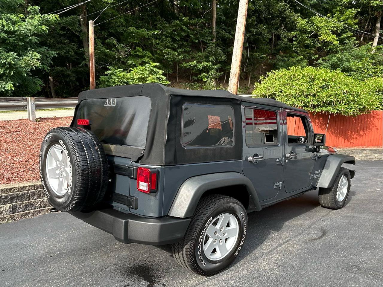 Used 2017 Jeep Wrangler Unlimited Sport w/ Quick Order Package 24S AWD/4WD image 5
