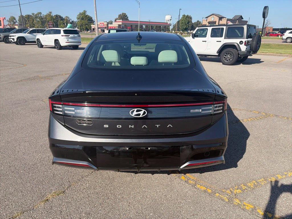 Used 2025 Hyundai Sonata SEL FWD image 5