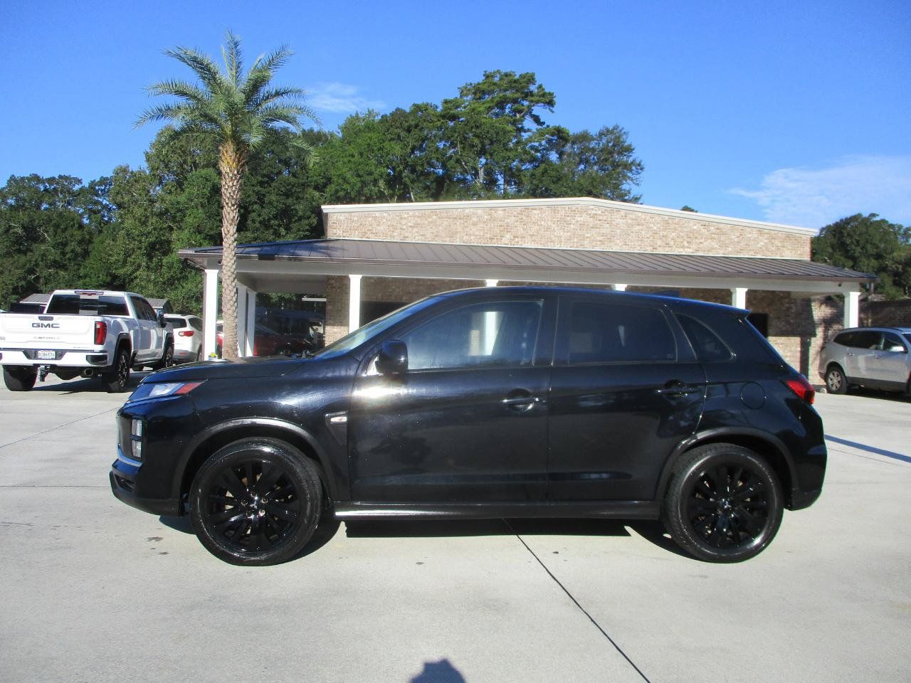Used 2022 Mitsubishi Outlander Sport SE AWD/4WD image 1