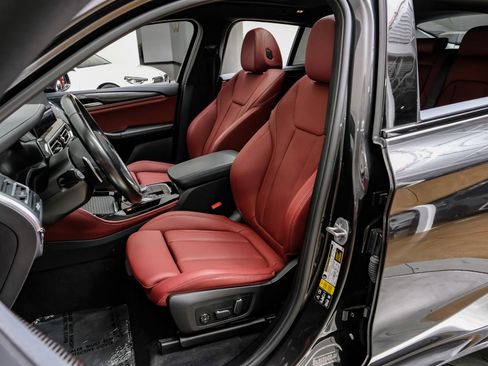 Used 2024 BMW X4 M40i w/ Shadowloine Package image 35