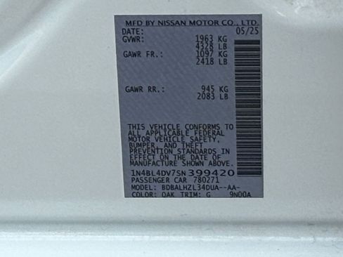 Used 2025 Nissan Altima 2.5 SV FWD image 23