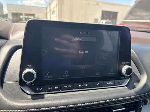 Used 2021 Nissan Rogue SV FWD image 12