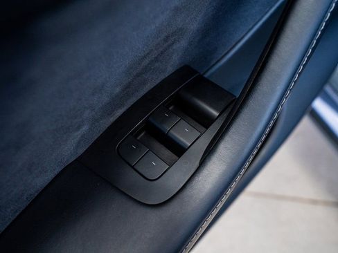 Used 2022 Tesla Model Y Long Range image 33