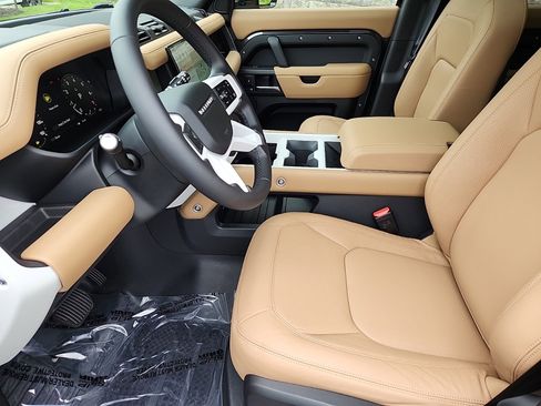 New 2025 Land Rover Defender 110 X-Dynamic SE image 21