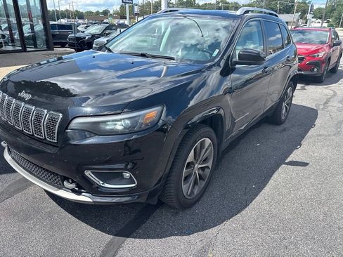 Used 2019 Jeep Cherokee Overland AWD/4WD image 2