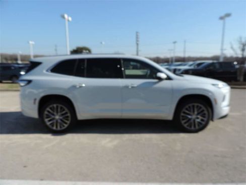 New 2026 Buick Enclave Avenir w/ Super Cruise Package image 4