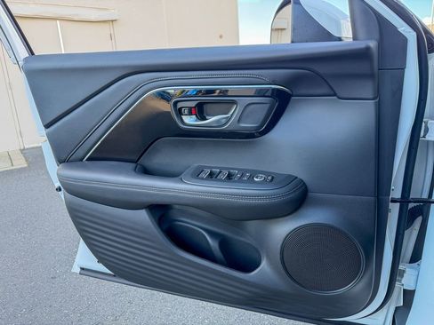 Used 2025 Acura ADX AWD image 13