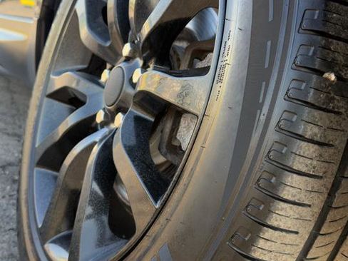 Used 2015 Land Rover Range Rover Sport HSE image 9