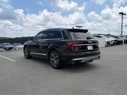 Used 2023 Audi SQ7 Premium Plus w/ Executive Package AWD/4WD image 3