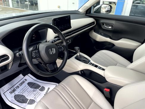 Used 2025 Honda HR-V EX-L image 12