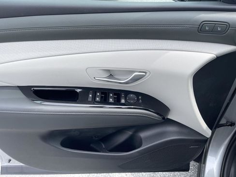 New 2025 Hyundai Tucson Limited image 13