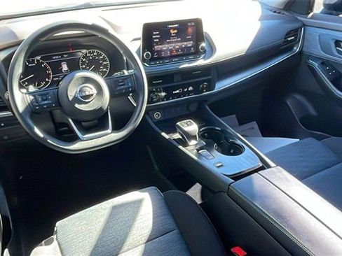 Used 2023 Nissan Rogue SV image 14