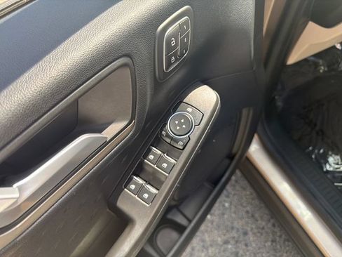 Used 2020 Ford Escape SEL AWD/4WD image 23