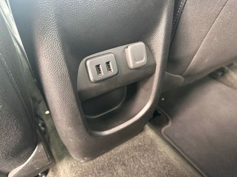 Used 2017 GMC Canyon SLE image 29