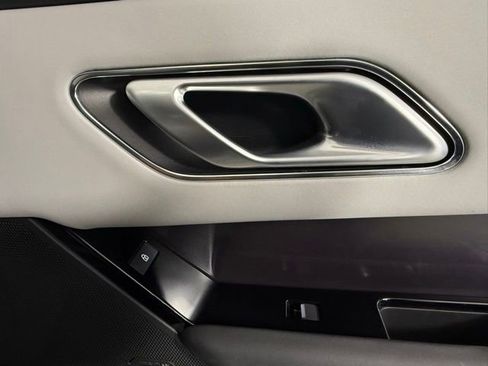 Certified 2026 Land Rover Range Rover Velar Dynamic SE image 34