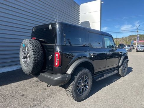 New 2025 Ford Bronco Badlands image 3